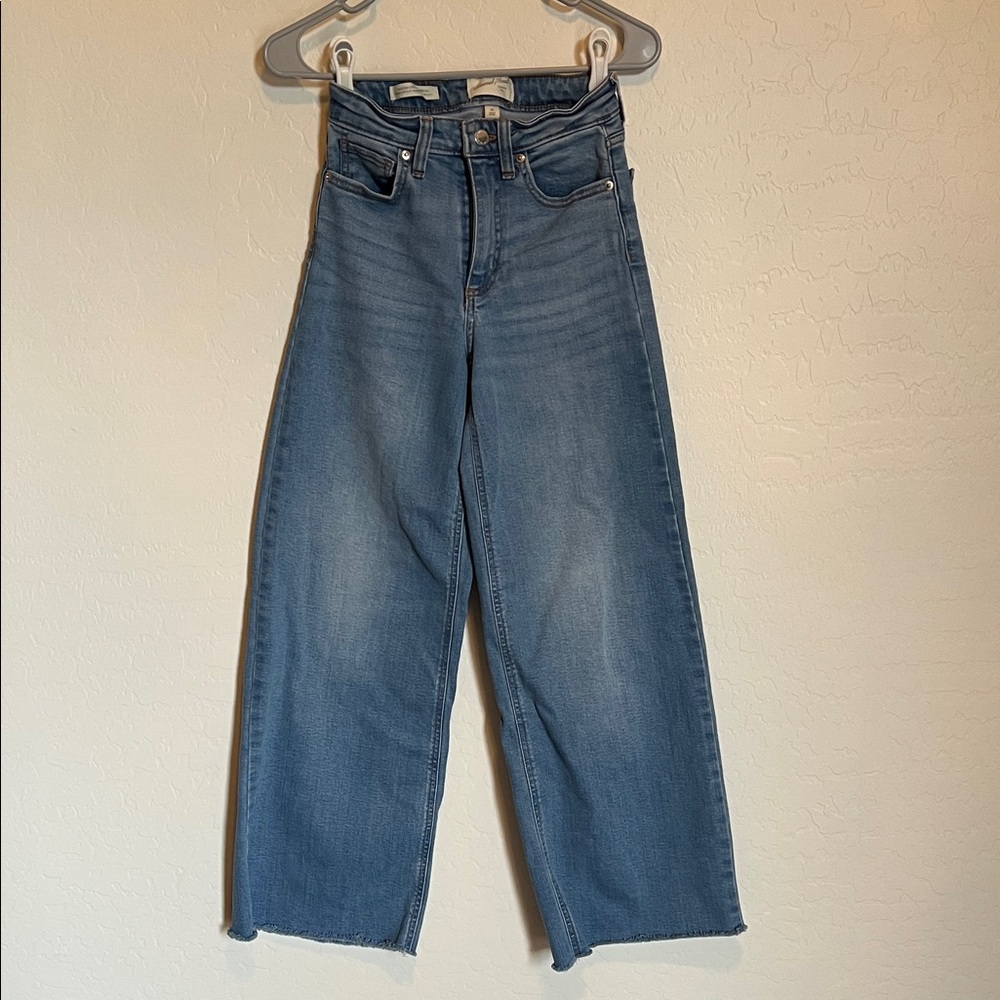 Universal Thread Light Blue Wide Leg Jeans